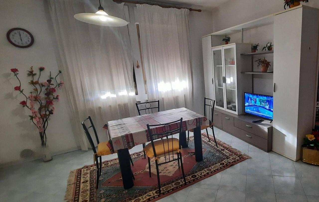 Zsuzsa Lak Daire Mestre Dış mekan fotoğraf